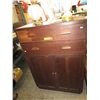 Image 1 : 1920's English oak chifferobe