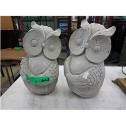 2 Concrete owls