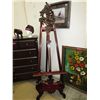 Image 1 : Carved wood easel
