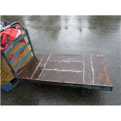 Industrial rolling cart