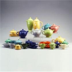 46 FIESTA tea and coffee pieces: 6 teapots with lids (chip to base of grey, crack to lid of chart...