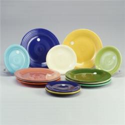 14 FIESTA plates: eight 10" in turquoise, grey, rose, red, yellow (crack and small chips), forest...