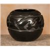 Image 4 : Santa Clara Pot, Jennie Trammel