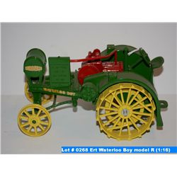 Ert Waterloo Boy model R (1:16)