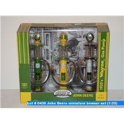 John Deere miniature bowser set (1:25)