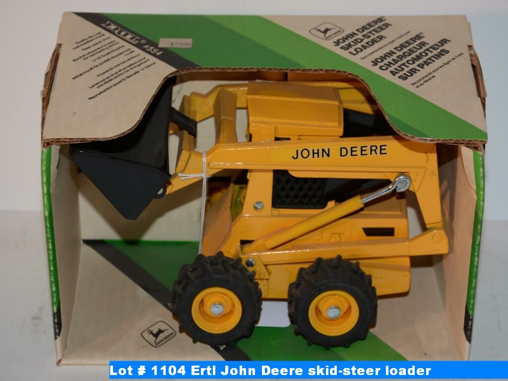 Ertl John Deere skidsteer loader