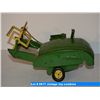 Image 2 : vintage John Deere toy combine