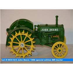 Ertl John Deere 1988 special edition BR tractor
