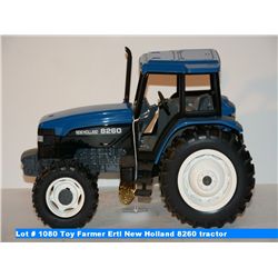 Toy Farmer Ertl New Holland 8260 tractor