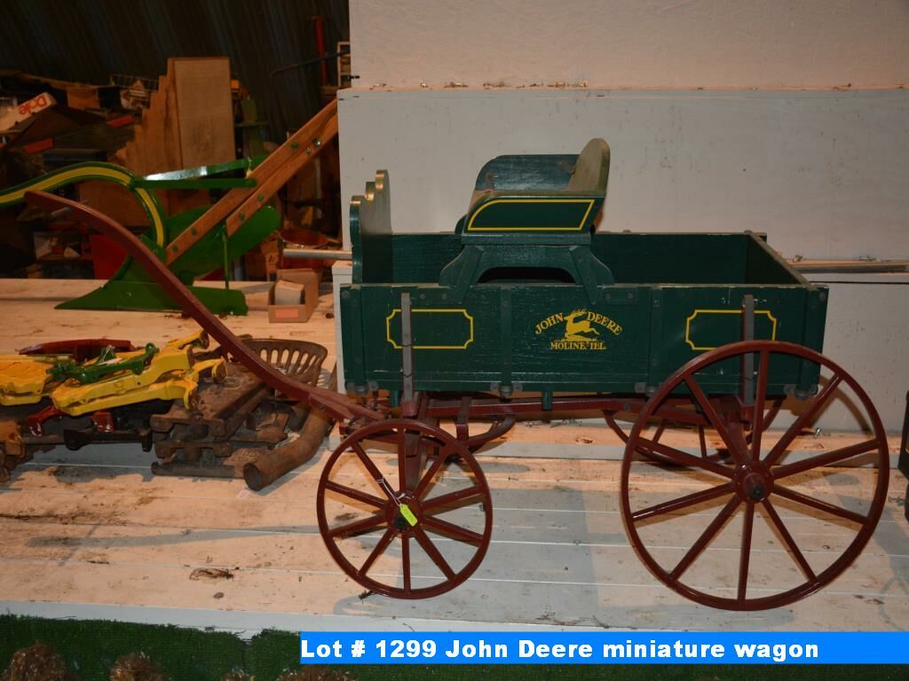 John Deere miniature wagon