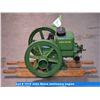 Image 1 : John Deere stationary engine