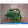 Image 2 : John Deere stationary engine