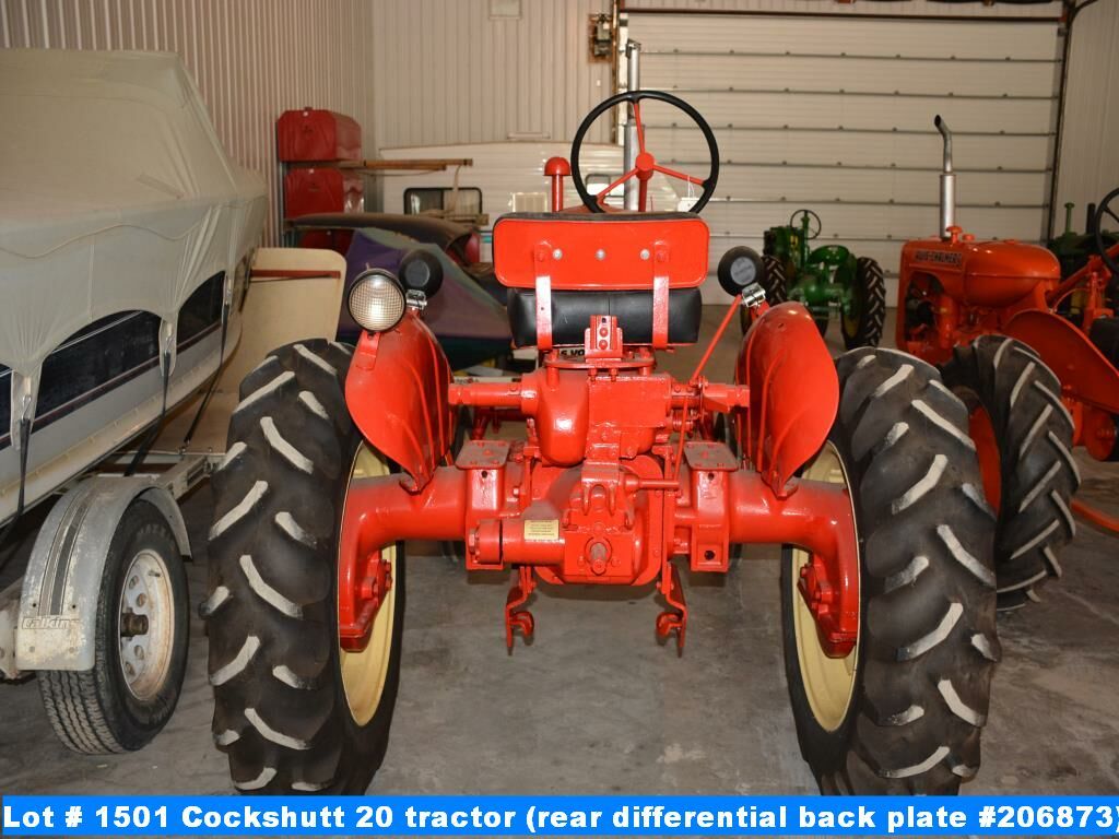 Cockshutt 20 tractor (rear differential back plate #206873)