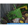Image 2 : John Deere model G tractor (#28476)