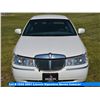 Image 1 : 2001 Lincoln Signature Series towncar, (#1LNHM82W41Y657874), 94228 miles