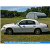 Image 2 : 2001 Lincoln Signature Series towncar, (#1LNHM82W41Y657874), 94228 miles