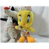 Image 2 : LOT 2 TWEETY AND SYLVESTER PLUSH DOLL PAINTERS