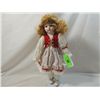 Image 3 : THE HERITAGE MINT DOLL PORCELAIN DOLL
