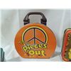 Image 3 : LOT 4 SMALL ASSORTED METAL TINS