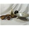 Image 1 : LOT 7 ASSORTED METALWARE PIECES BOWLS CRUMB CATCHR