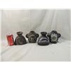 Image 2 : LOT 4 ASSORTED SMALL TERRACOTTA POTS