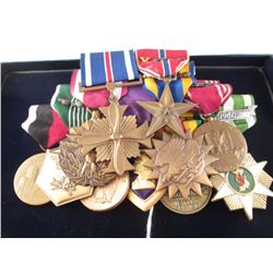 US MEDAL CLUSTER OF 11 MILITARY MEDALS