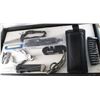 Image 1 : TRAY OF ASSORTED KNIVES AND MULTI TOOLS