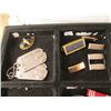 Image 4 : TRAY OF US MILITARY & RED CROSS INSIGNIA, PINS