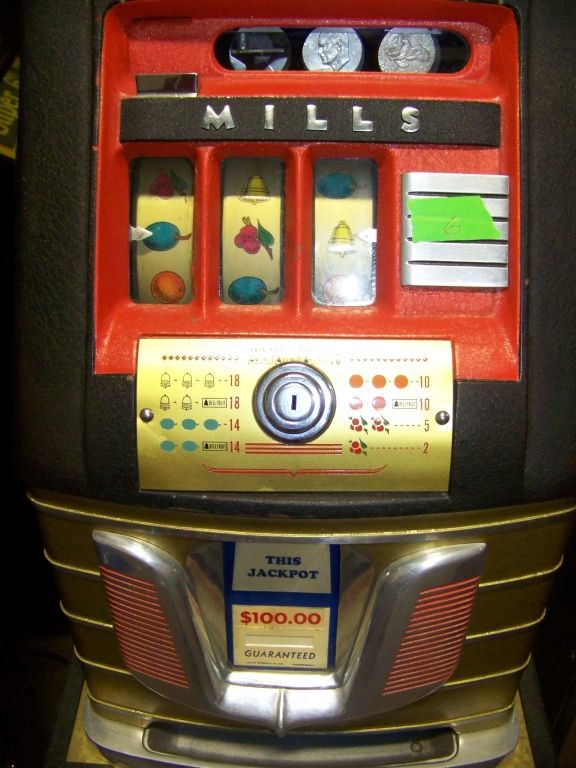 1947 MILLS HI TOP SILVER DOLLAR SLOT MACHINE