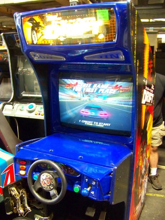 FAST AND FURIOUS DRIFT 33" DRIVER ARCADE GAME