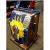 Image 5 : 1937 MILLS 1 CENT BURSTING CHERRY SLOT MACHINE
