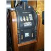 Image 4 : 1933 MILLS 5 CENT EXTRAORDINARY CLUB CONSOLE SLOT