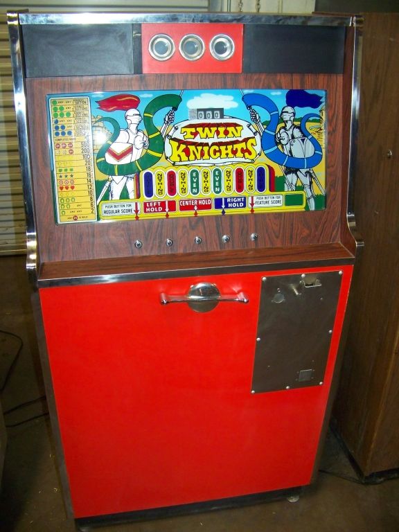 TWIN KNIGHTS CONSOLE SLOT MACHINE