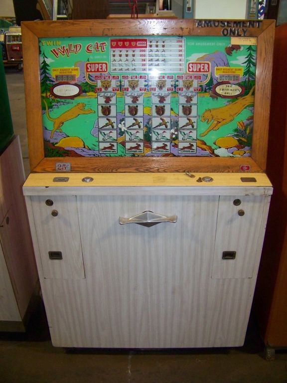 TWIN WILDCAT CONSOLE SLOT MACHINE