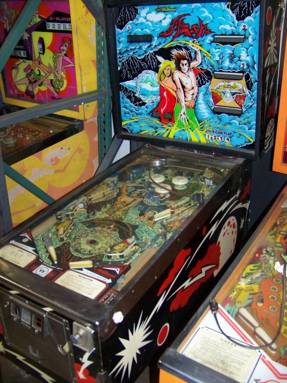 FLASH PINBALL MACHINE WILLIAMS CLASSIC 1979