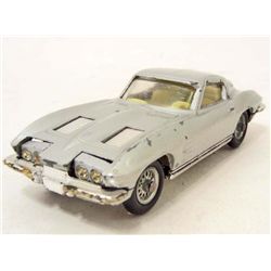 VINTAGE CORGI CHEVROLET CORVETTE STINGRAY TOY CAR