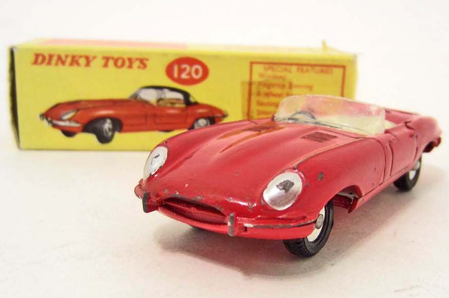 dinky jaguar e type