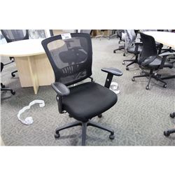 BLACK MESH MID BACK TASK CHAIR