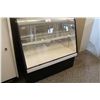 Image 1 : CANADIAN DISPLAY SYSTEMS 4' REFRIGERATED DISPLAY CASE