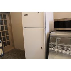 WCI BEIGE FRIDGE/FREEZER COMBO