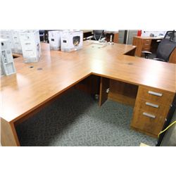 CHERRY L SHAPE EXECUTIVE DESK (RH)