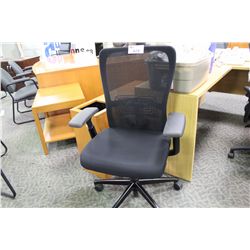 BLACK MESH MID BACK TASK CHAIR S1