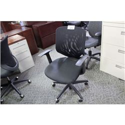 BLACK MESH MID BACK TASK CHAIR S2