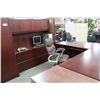 Image 2 : MAHOGANY L-SHAPE EXECUTIVE DESK W/ 6' CREDENZA AND HUTCH