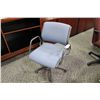 Image 1 : LOT OF 8 STEELCASE BLUE LOW BACK TILTER CHAIRS AND 13 STEELCASE BLUE CLIENT CHAIRS