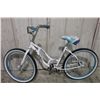 Image 1 : WHITE SCHWINN 1 SPEED CRUISE STYLE BIKE