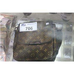  LOUIS VUITTON  PARIS HAND BAG