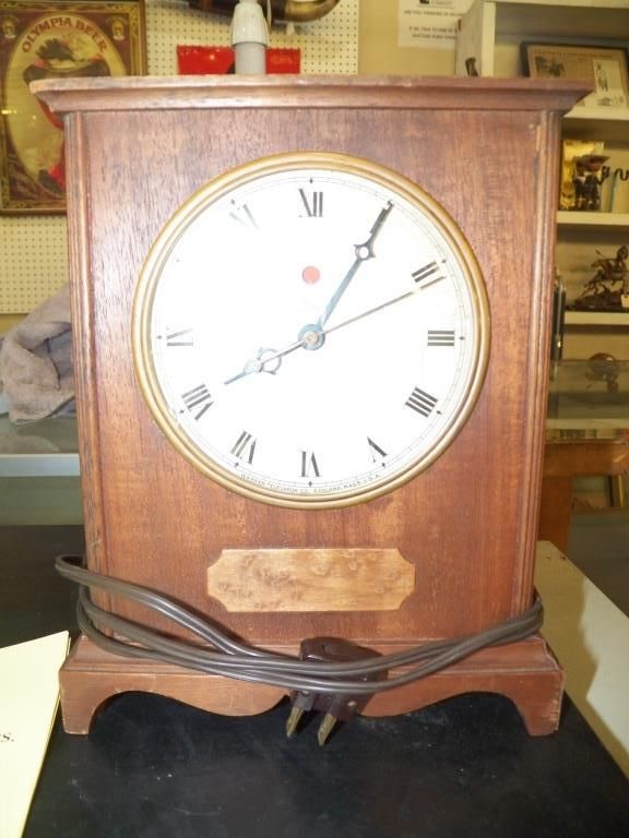 Warren Telechron Electric Clock Telechron electric clock. antique.far