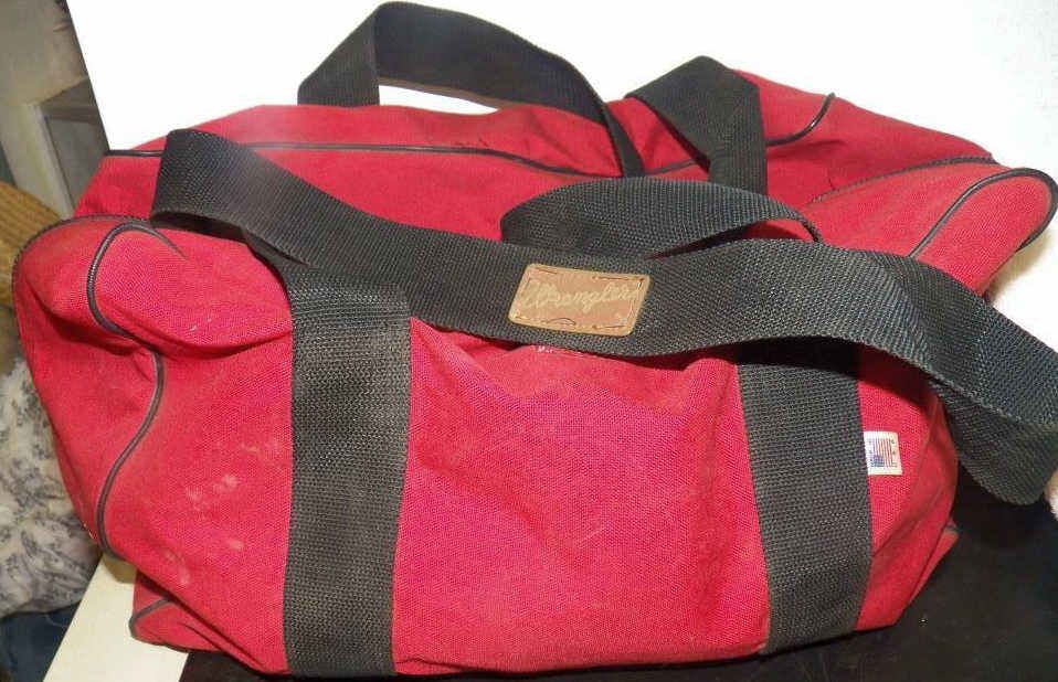 Bag of Bull Riders Gear Red Wrangler Bag with Gourley Bull Rope & Pad