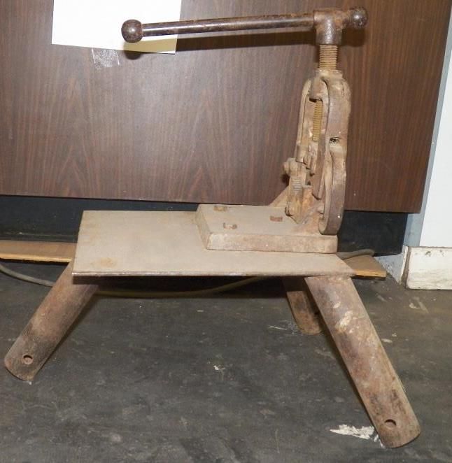 Vintage Pipe Vise & Stand Vintage Antique Cast Iron Prentiss Pipe Vise